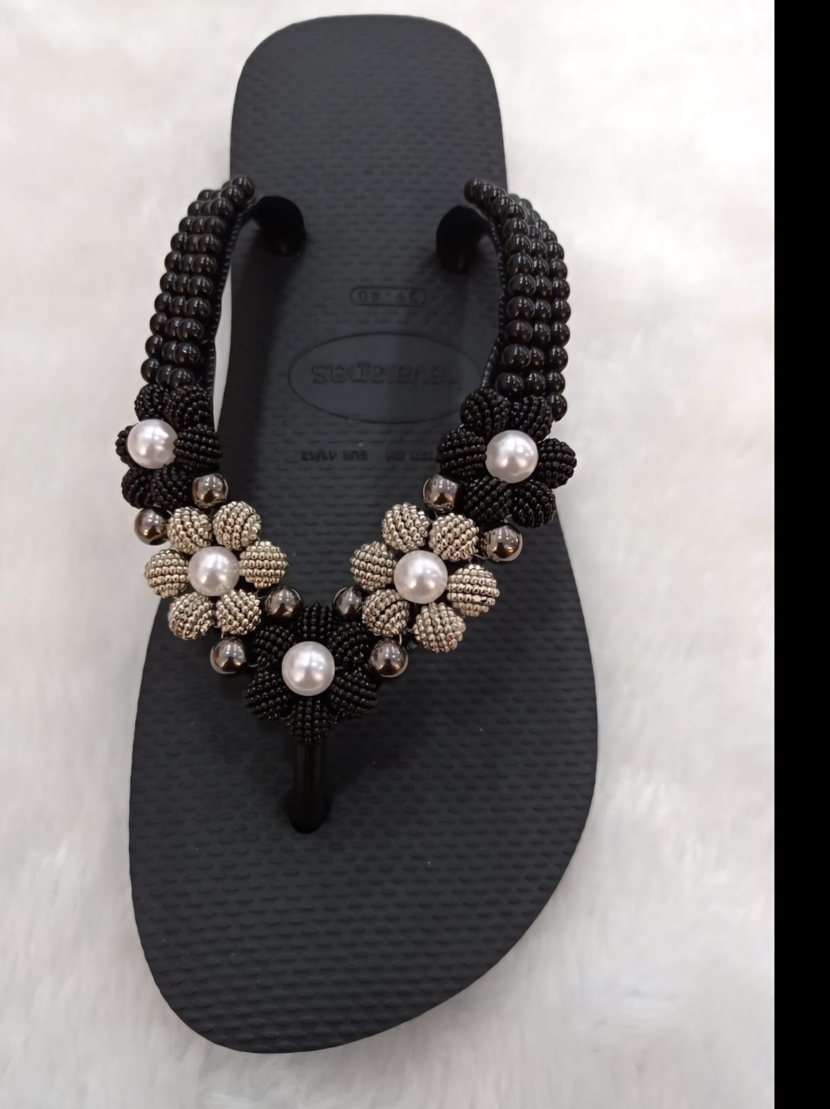 CHINELO BORDADO PRETO